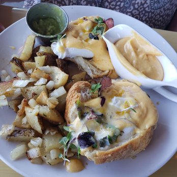 Brunch & Sip - Eggs Benedict - Coffee & Tea Near Me - Phoenix, Arizona Brunch & Sip - Eggs Benedict - Coffee & Tea Near Me - Phoenix, Arizona