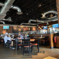 BJ's Restaurant & Brewhouse - Interior shot. Clean dining area