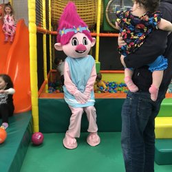 Peekaboo Playground - Poppy!