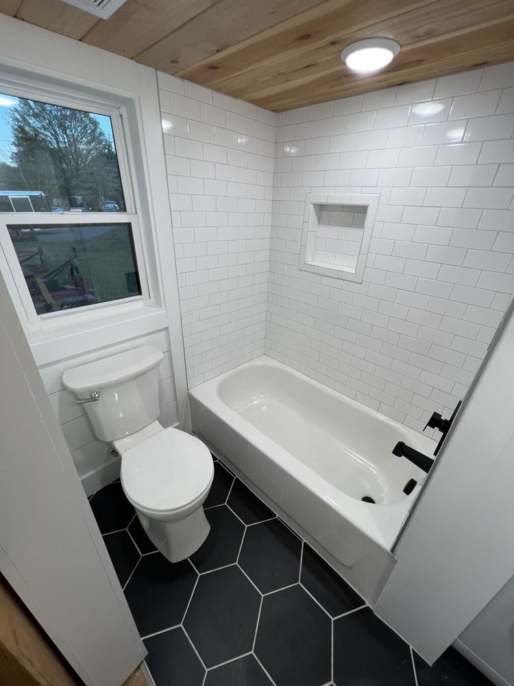 Slide of Saylor Tsangarides Construction