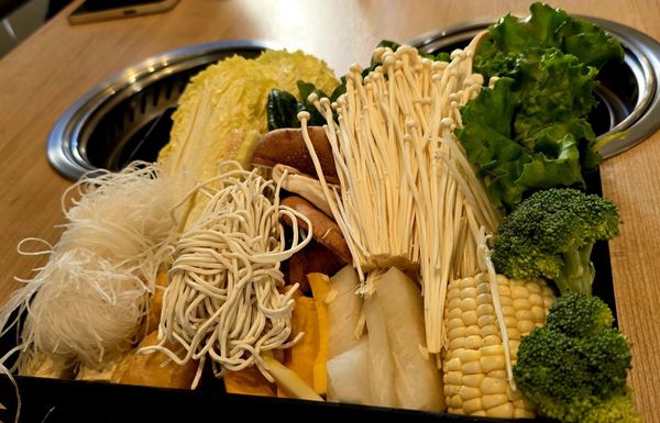 Mumu Hot Pot by null