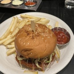 CRISPY CHICKEN SANDWICH CRISPY CHICKEN SANDWICH