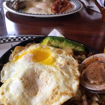Cozy Corner - Logan Square - Abuelita Skillet and Biscuits and Gravy Combo - Diners Near Me - Chicago, Illinois Cozy Corner - Logan Square - Abuelita Skillet and Biscuits and Gravy Combo - Diners Near Me - Chicago, Illinois