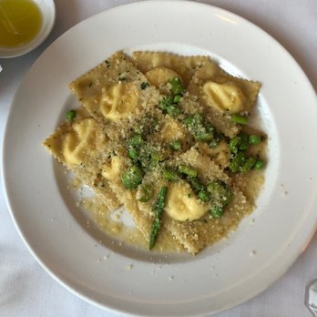 Trattoria Diane - Ravioli with peas and asparagus - Italian Near Me - Roslyn, New York Trattoria Diane - Ravioli with peas and asparagus - Italian Near Me - Roslyn, New York