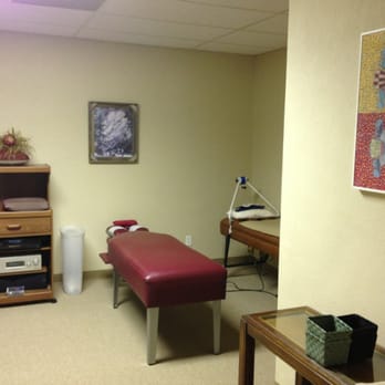 Booth Chiropractic & Acupuncture - Treatment Room - Chiropractors Near Me - Arlington, Texas