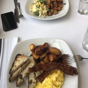Hazel - Crab Benedict and scrambled eggs - Pizza Near Me - Occidental, California Hazel - Crab Benedict and scrambled eggs - Pizza Near Me - Occidental, California