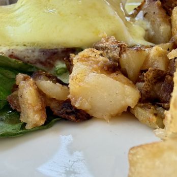 The Daily Grind Cafe - Eggs Florentine - Coffee & Tea Near Me - San Diego, California The Daily Grind Cafe - Eggs Florentine - Coffee & Tea Near Me - San Diego, California