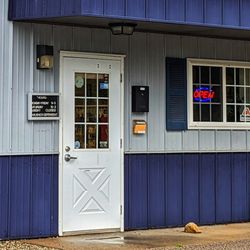 Gustine Rv Sales & Service - Main customer entranceway