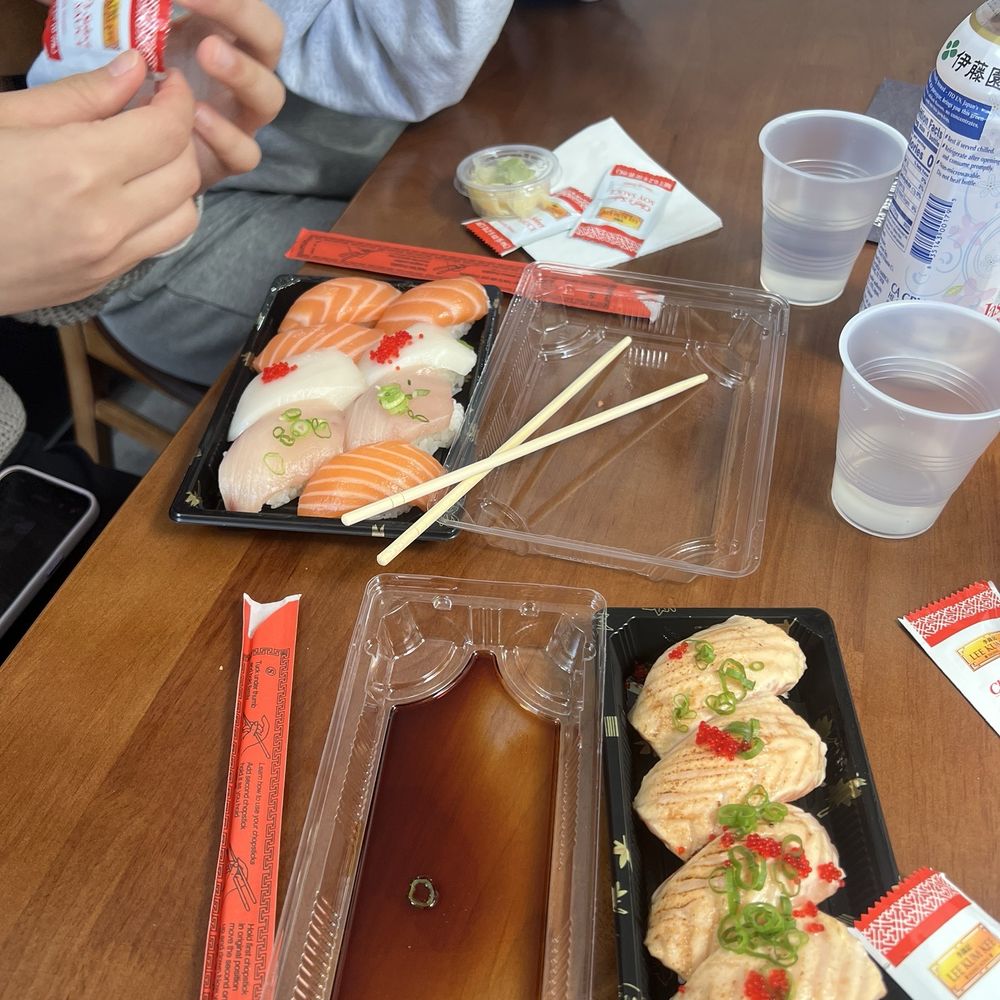 Salmon Aburi Nigiri Roll Combo