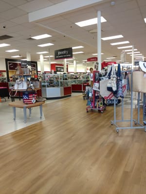 TJ MAXX - Updated October 2025 - 13 Reviews - 10 Triangle Ctr, Yorktown