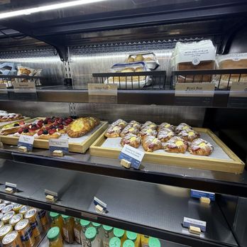 Paris Baguette - Store - Bakeries Near Me - Richmond Hill, Ontario Paris Baguette - Store - Bakeries Near Me - Richmond Hill, Ontario