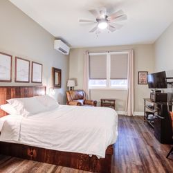 Sisters Bed and Breakfast - Middle Sister Suite