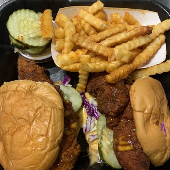 Dave's Hot Chicken - Chicken Shop Near Me - Irvine, California