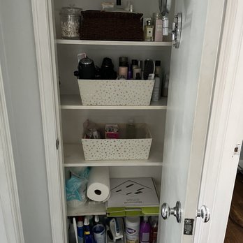 Declutterize With Dawn - Linen closet - Home Organization Near Me