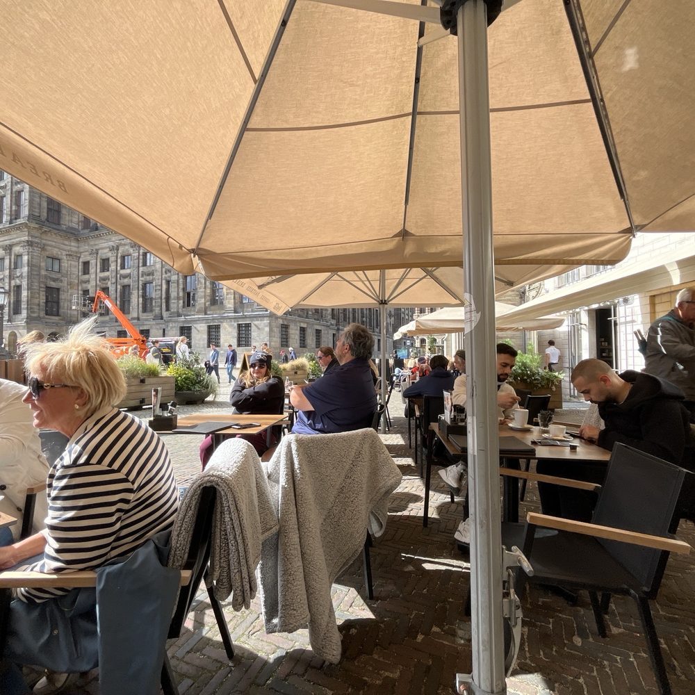 't Nieuwe Kafé - Outside patio - Cafes Near Me - Amsterdam, New Hampshire