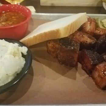 Doc's Smokehouse - Rib tips platter - Barbeque Near Me - Dyer, Indiana