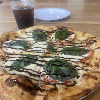 Cadence Clubhouse - Margarita Pizza - Bars Near Me - Allison Park, Pennsylvania Cadence Clubhouse - Margarita Pizza - Bars Near Me - Allison Park, Pennsylvania
