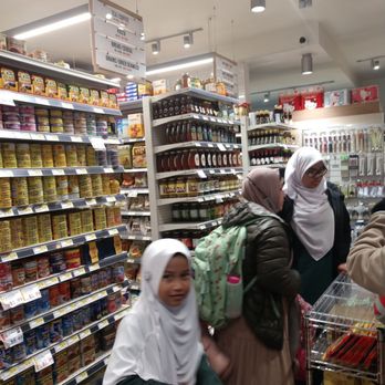 H Mart - Korean Near Me - Flushing, New York