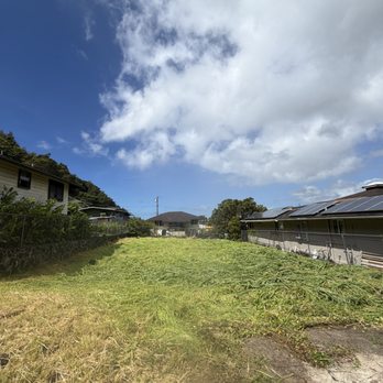DS Yard Maintenance - After - Lawn Services Near Me - Waimanalo, Hawaii DS Yard Maintenance - After - Lawn Services Near Me - Waimanalo, Hawaii
