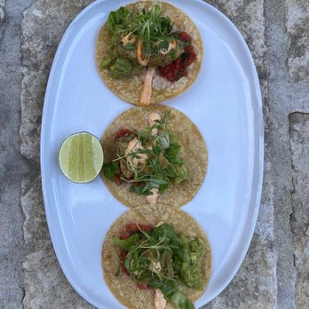 Domingo - Baja Fish Tacos - Cocktail Bars Near Me - San Antonio, Texas