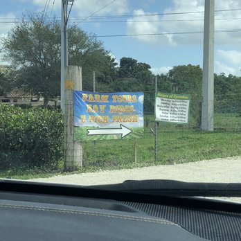 Family Farm - Entrance - Fruits & Veggies Near Me - Davie, Florida Family Farm - Entrance - Fruits & Veggies Near Me - Davie, Florida