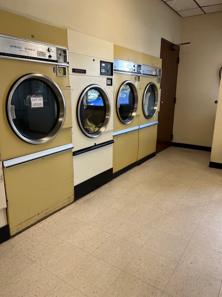 LAKELAND GENERAL STORE 22438 Old 59 Rd, Pelican Rapids, Minnesota