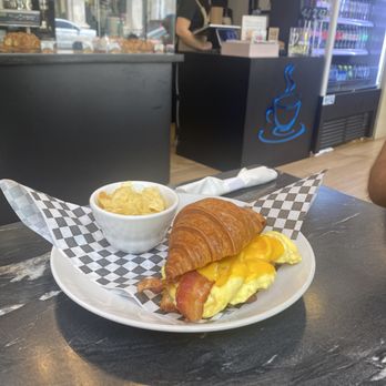 Miam Cafe - Egg and bacon croissant - Coffee & Tea Near Me - Coral Gables, Florida
