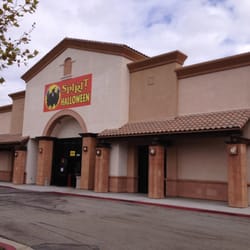 Spirit Halloween Store - Storefront
