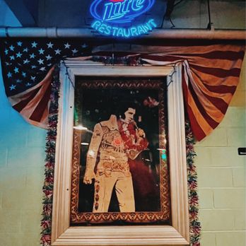 Hal & Mal's - Inside art - Bars Near Me - Jackson, Mississippi