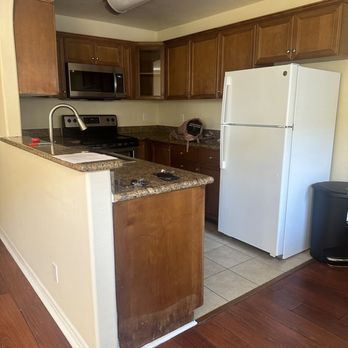 Mi Cleaning Service - AFTER: spotless kitchen - Home Cleaning Near Me Mi Cleaning Service - AFTER: spotless kitchen - Home Cleaning Near Me