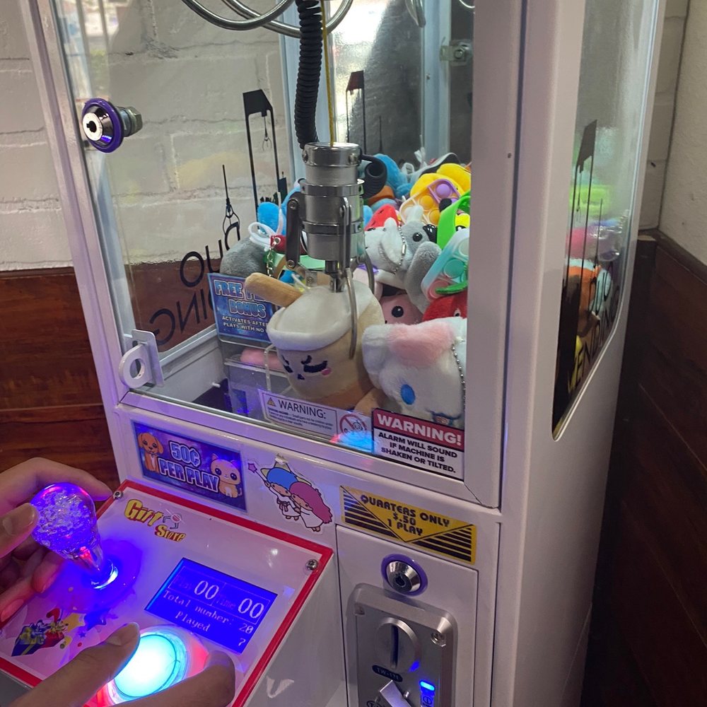 Purl Tea - claw machine - Bubble Tea Near Me - National City, California