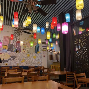 Immm Rice and Beyond - Interior - Thai Near Me - Chicago, Illinois