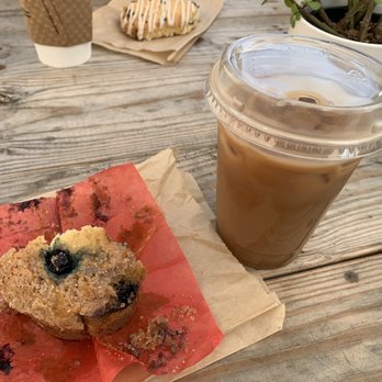 A 2nd Cup - Andy's Mint Mocha and a Blueberry Muffin - Coffee & Tea Near Me - Houston, Texas