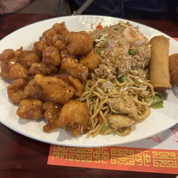 Mei Wei Chinese Restaurant - Orange Chicken Combination Dinner $13.25 + $2.00 for Shrimp Fried Rice instead of pork. - Chinese Near Me - Modesto, California