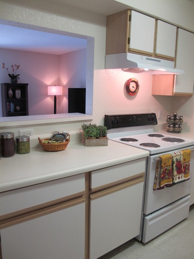 APPLECREEK APARTMENTS Updated August 2024 1326 McIntosh Ct