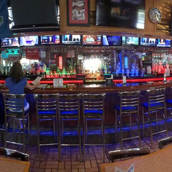 Gatsby's Pizza & Pub - Pizza Near Me - Arlington Heights, Illinois