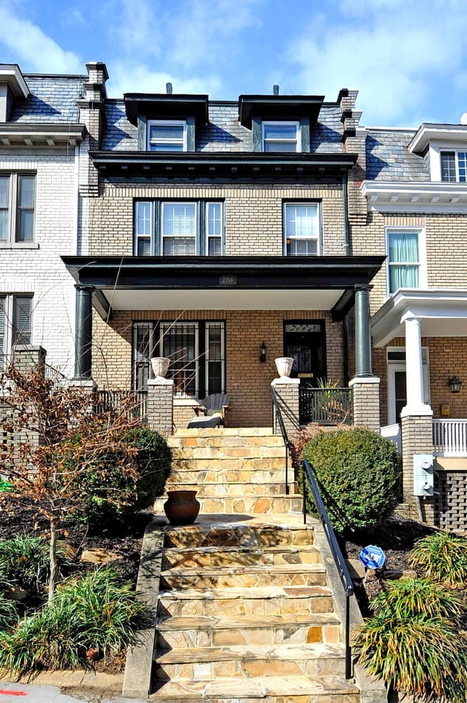 THE DENNY & LEYLA TEAM RLAH REAL ESTATE Updated July 2024 40