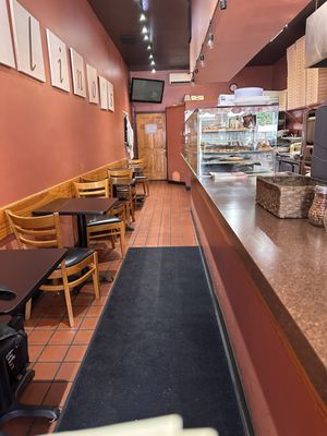 Avellino's Pizzeria & Catering by null