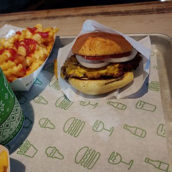 Shake Shack Inner Harbor - Burgers Near Me - Baltimore, Maryland Shake Shack Inner Harbor - Burgers Near Me - Baltimore, Maryland