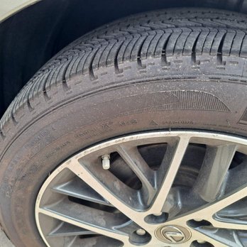 Lemon Squad - Wheels showing curb rash. - Car Inspectors Near Me Lemon Squad - Wheels showing curb rash. - Car Inspectors Near Me