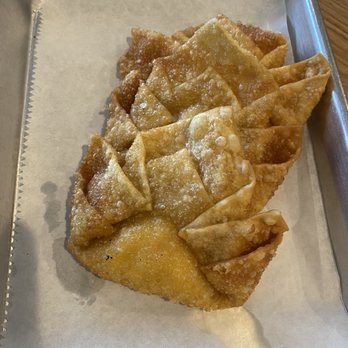 DD Mau Vietnamese Eatery - Krab Rangoon (3 piece) - Vietnamese Near Me - Webster Groves, Missouri