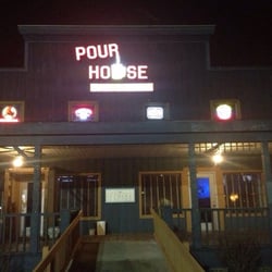 Pour House Bar and Grill