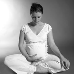 Big Apple Yoga - Cours pré-natal : Se préparer sereinement à la venue au monde de bébé.