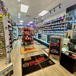 Hits Vape - Store Entrance