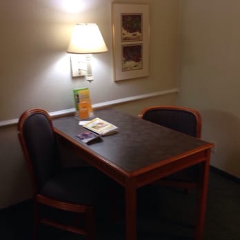 La Quinta Inn by Wyndham Phoenix Thomas Road - Hotels Near Me - Phoenix, Arizona