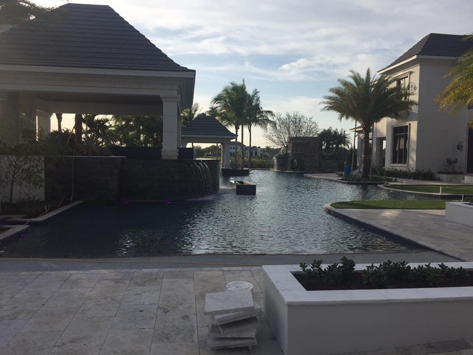 Slide of Leo Roofing & Construction