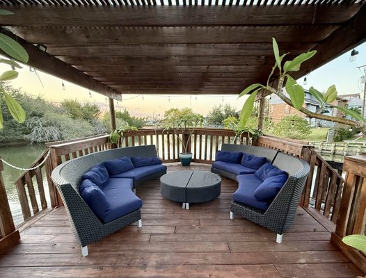 Coco's On The Canal by null