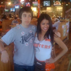 Hooters