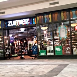 Zumiez - In case you were wondering what the Zumiez storefront in the Battlefield Mall looks like...