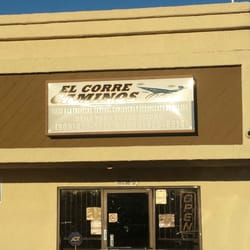 El Corre Caminos - The correcaminos store front.
